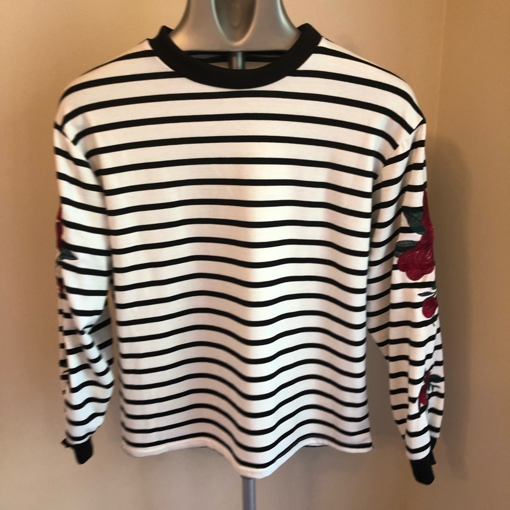 Embroidered Striped Top - Picture 4 of 6